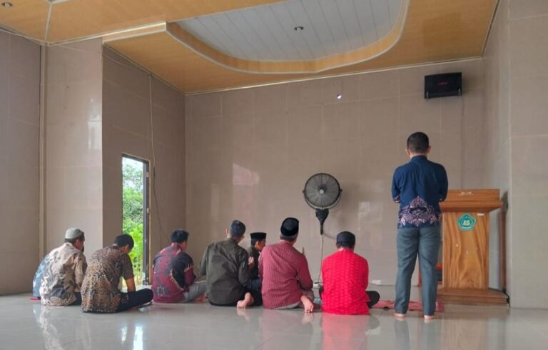 Wujudkan Budaya Kerja ‘Gembira’, Pegawai Kemenag Pasangkayu Awali Hari dengan Ibadah Pagi