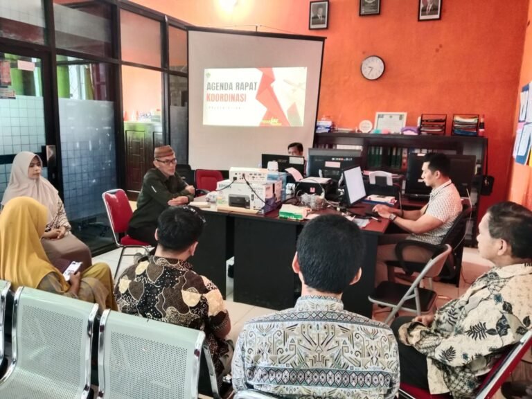 Plt. Kasi Pendis Pimpin Rapat Koordinasi Tekankan Disiplin dan Penguatan Data