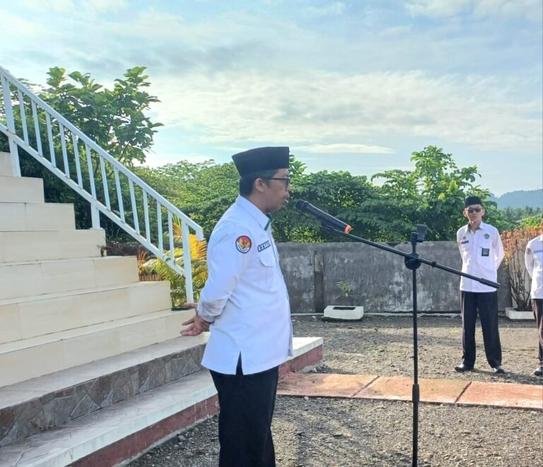Apel Pagi: Kakankemenag Tekankan Pentingnya Literasi dan Penguasaan Teknologi
