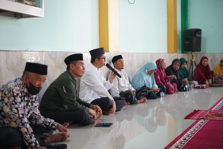 Kepala Kemenag Pasangkayu Perkuat Pembinaan Keagamaan Lewat Majelis Taklim