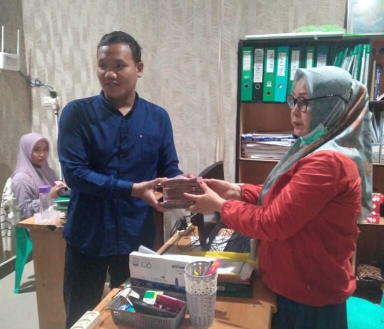 UPZ Kemenag Pasangkayu Serahkan Zakat dan Infak ASN Ke Baznas