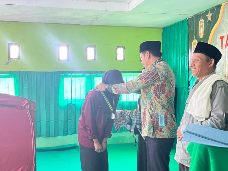 Hadiri Tasyakuran Penamatan Santri Ponpes Al-Bana Asing, Ka.Kankemenag Tebar Semangat Menuntut Ilmu